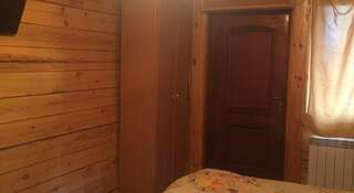 Гостиница Байкальский Уют Листвянка Двухместный номер Делюкс с 1 кроватью и душем-6